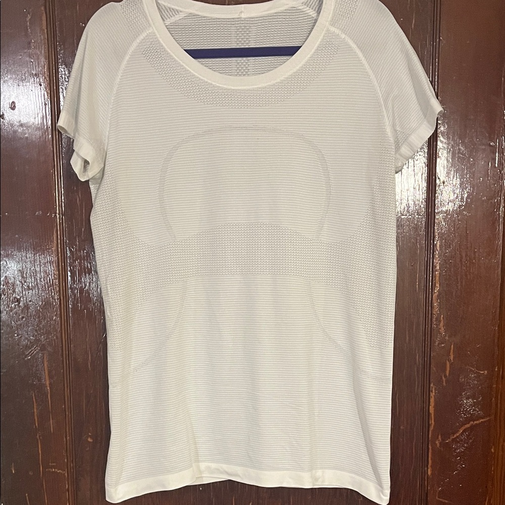 Lululemon Athletica White Short Sleeve Tee
